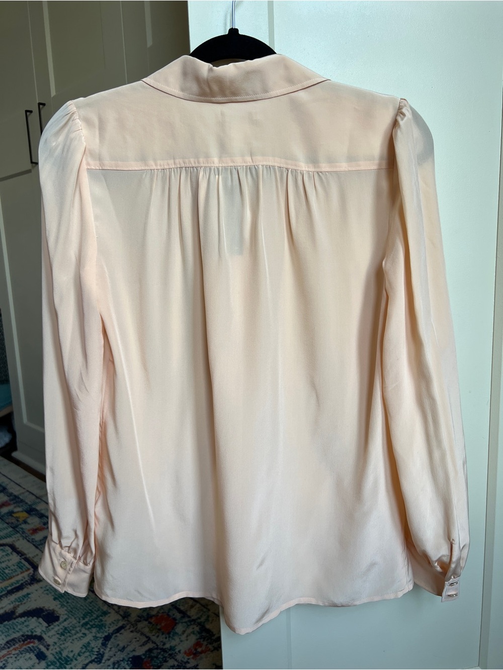 J.Crew 100% Silk Puff Sleeve Button Down Blouse Peach Pink Size 2 NWT - Picture 2 of 4